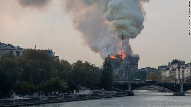 190415132745-03-notre-dame-fire-0415-exlarge-169